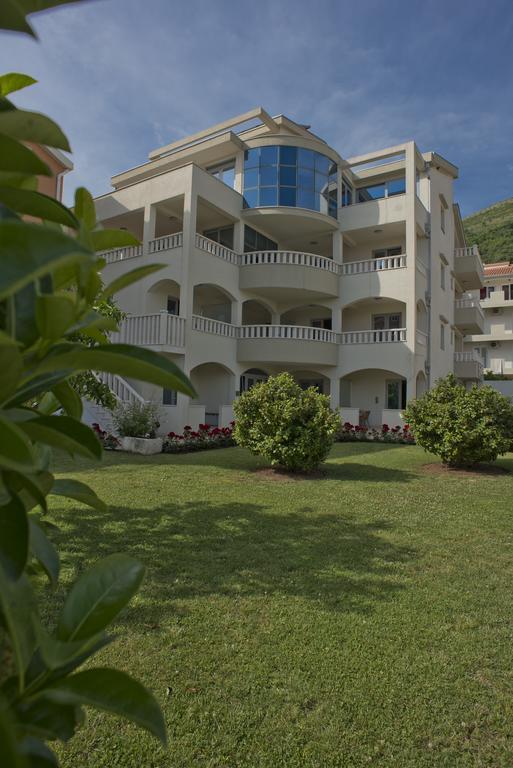 Vila V Lux Apartments Petrovac エクステリア 写真