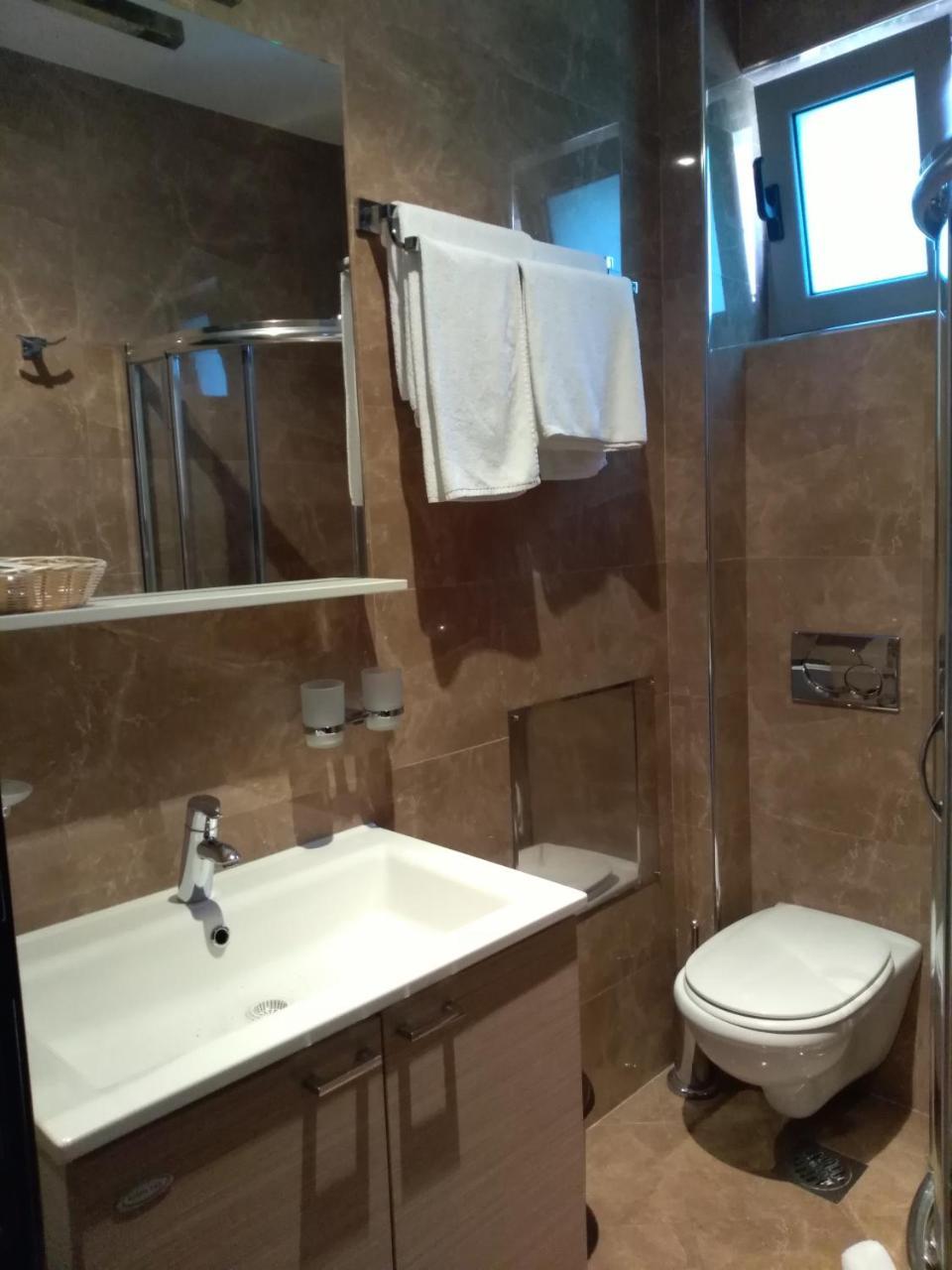Vila V Lux Apartments Petrovac エクステリア 写真