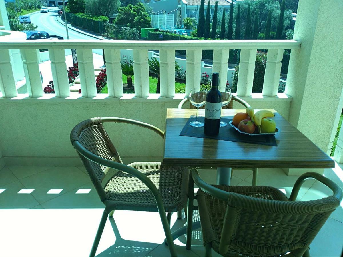 Vila V Lux Apartments Petrovac エクステリア 写真