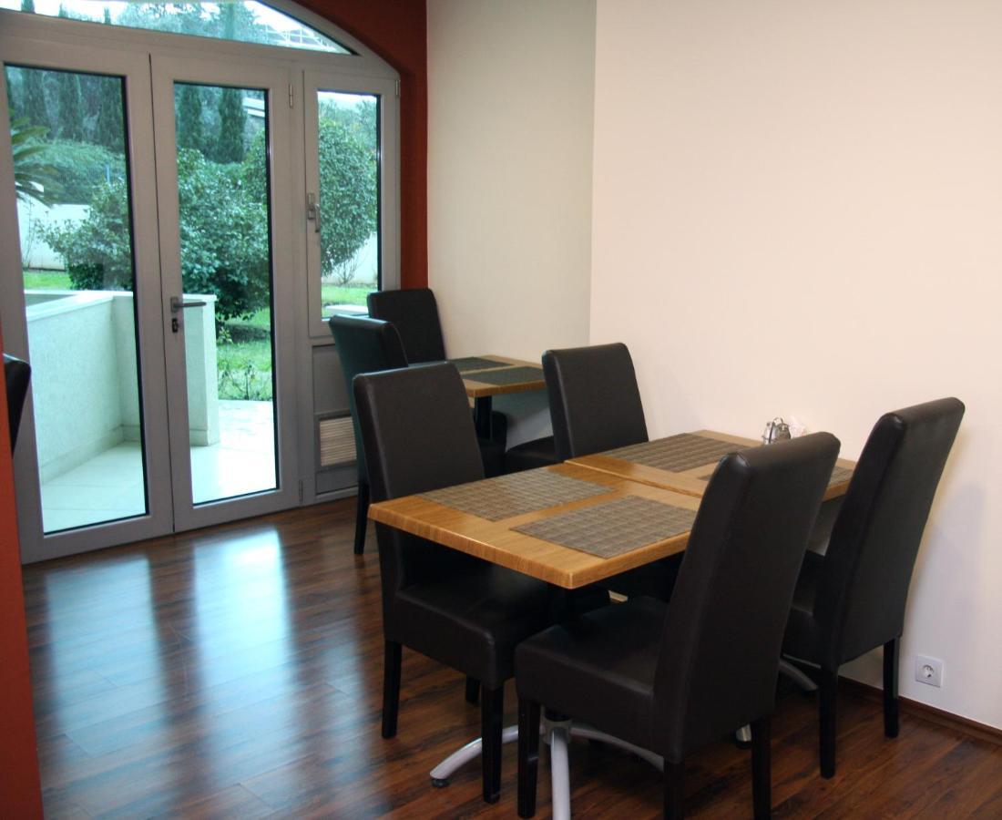 Vila V Lux Apartments Petrovac エクステリア 写真